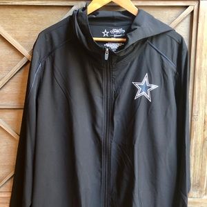 Women’s Dallas Cowboys hooded windbreaker.